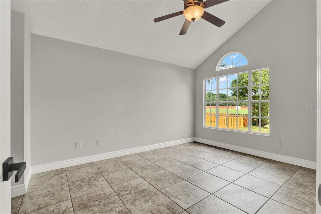 For Sale: $379,000 (3 beds, 2 baths, 1219 Square Feet)