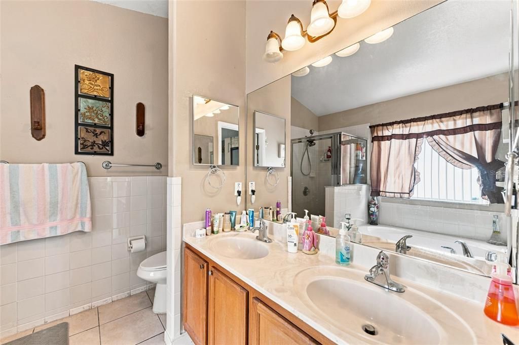 For Sale: $309,900 (3 beds, 2 baths, 1610 Square Feet)