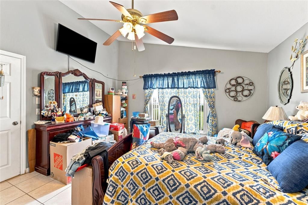 For Sale: $309,900 (3 beds, 2 baths, 1610 Square Feet)