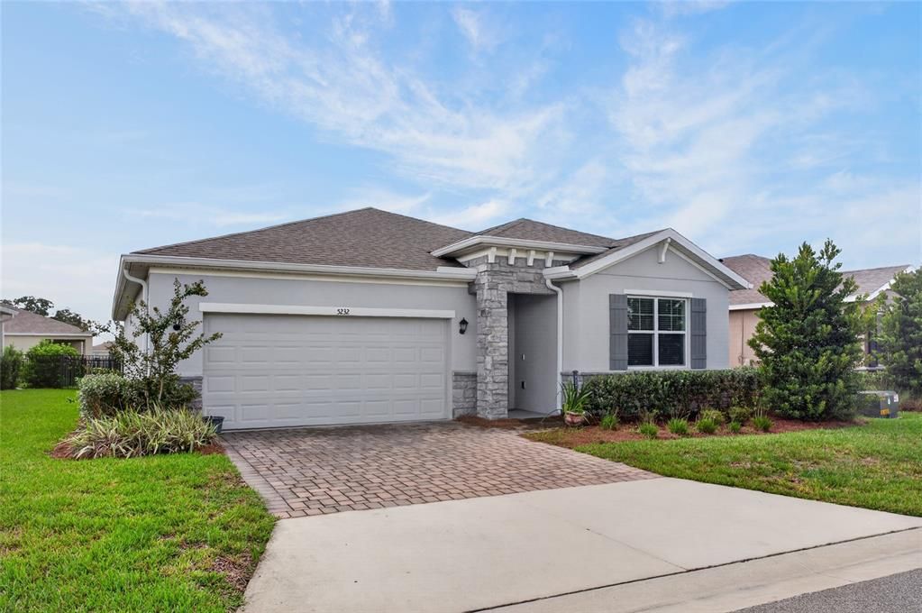 For Sale: $310,000 (2 beds, 2 baths, 1813 Square Feet)