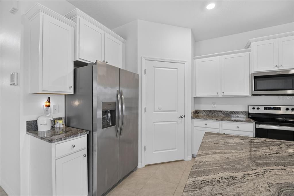 For Sale: $310,000 (2 beds, 2 baths, 1813 Square Feet)