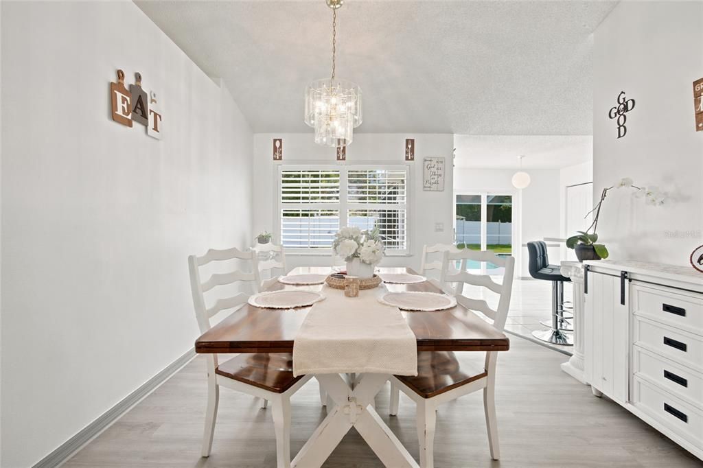 For Sale: $339,900 (3 beds, 2 baths, 1622 Square Feet)