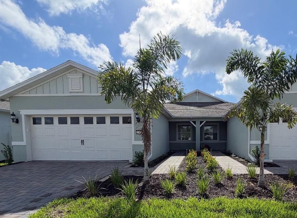 Recently Sold: $480,000 (2 beds, 2 baths, 1581 Square Feet)