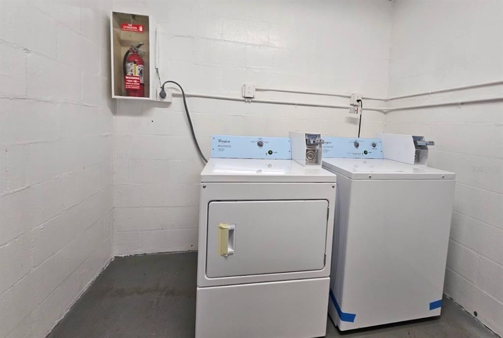 For Rent: $1,175 (1 beds, 1 baths, 700 Square Feet)