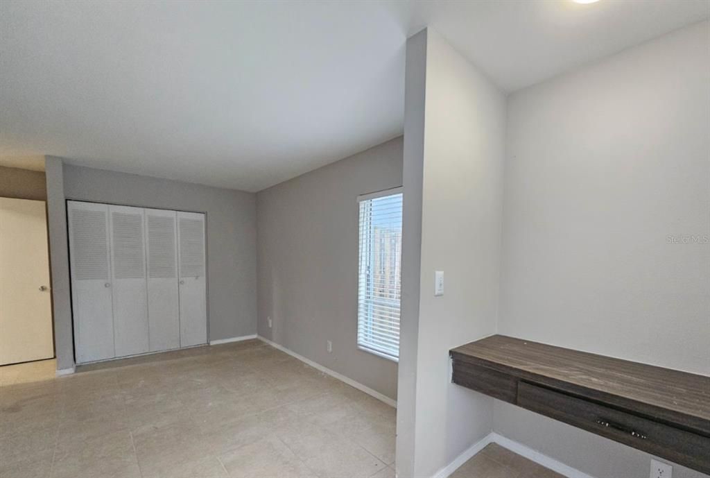 For Rent: $1,175 (1 beds, 1 baths, 700 Square Feet)