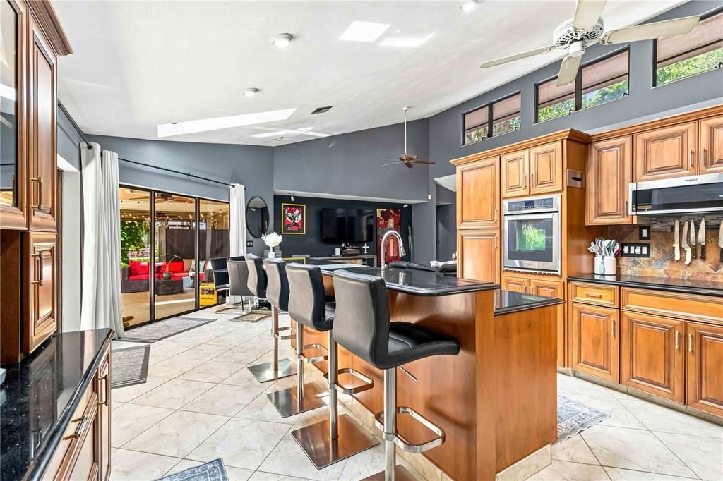 For Sale: $959,900 (5 beds, 4 baths, 3058 Square Feet)