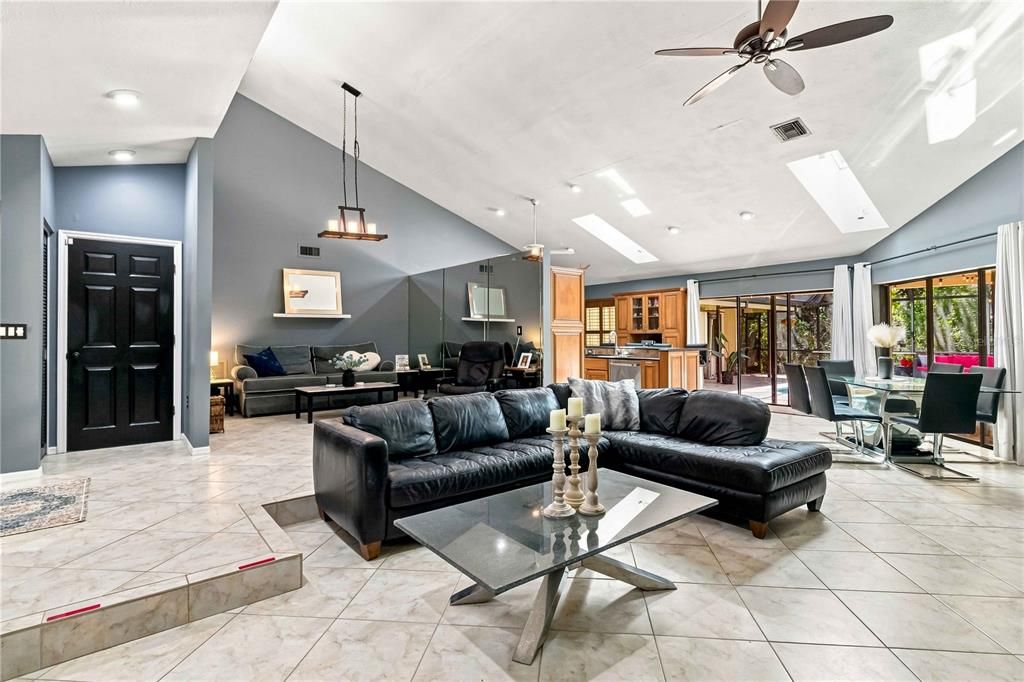 For Sale: $959,900 (5 beds, 4 baths, 3058 Square Feet)