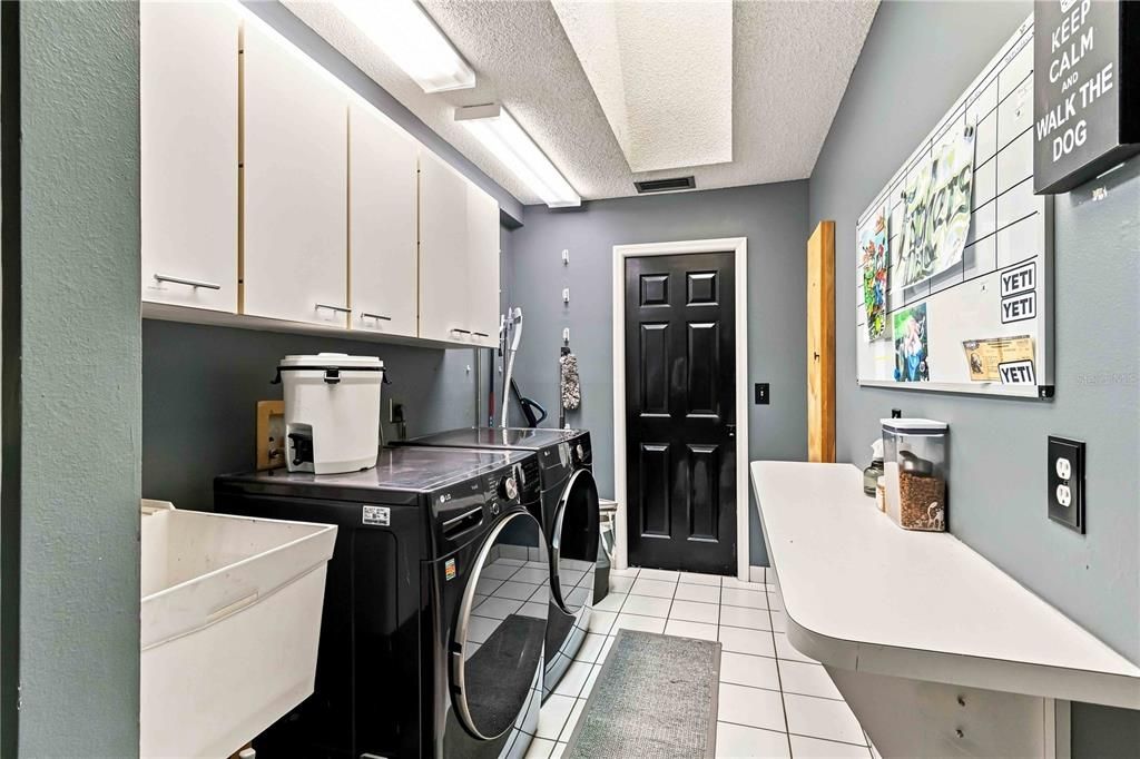 For Sale: $959,900 (5 beds, 4 baths, 3058 Square Feet)