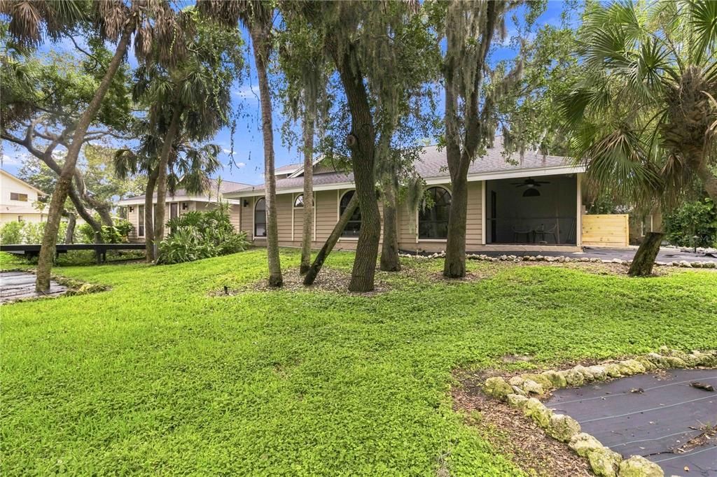 For Sale: $959,900 (5 beds, 4 baths, 3058 Square Feet)