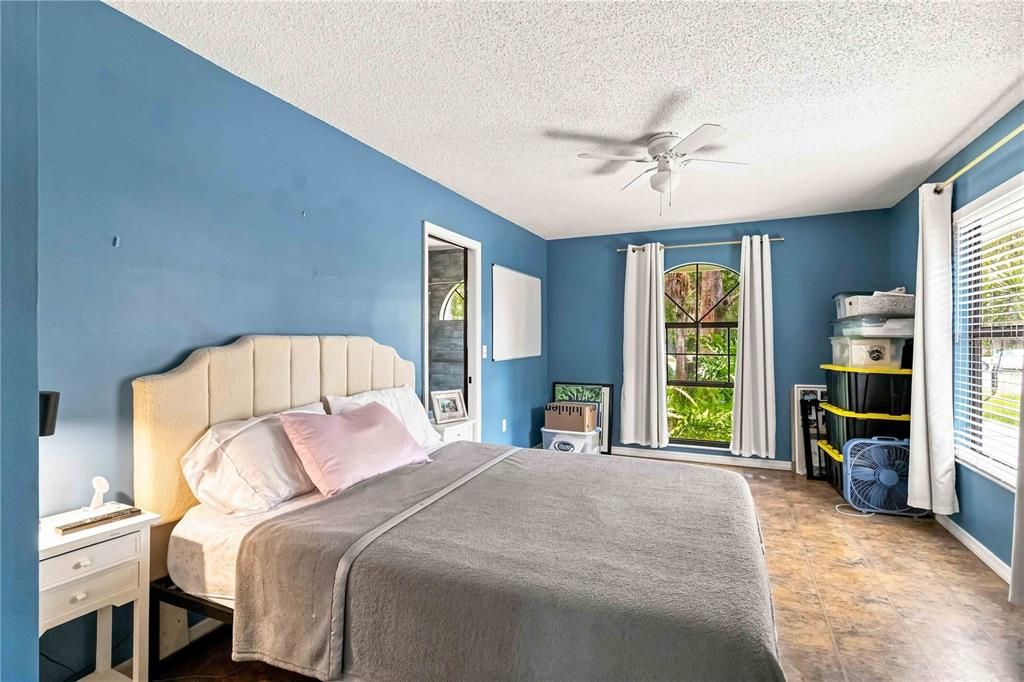 For Sale: $959,900 (5 beds, 4 baths, 3058 Square Feet)