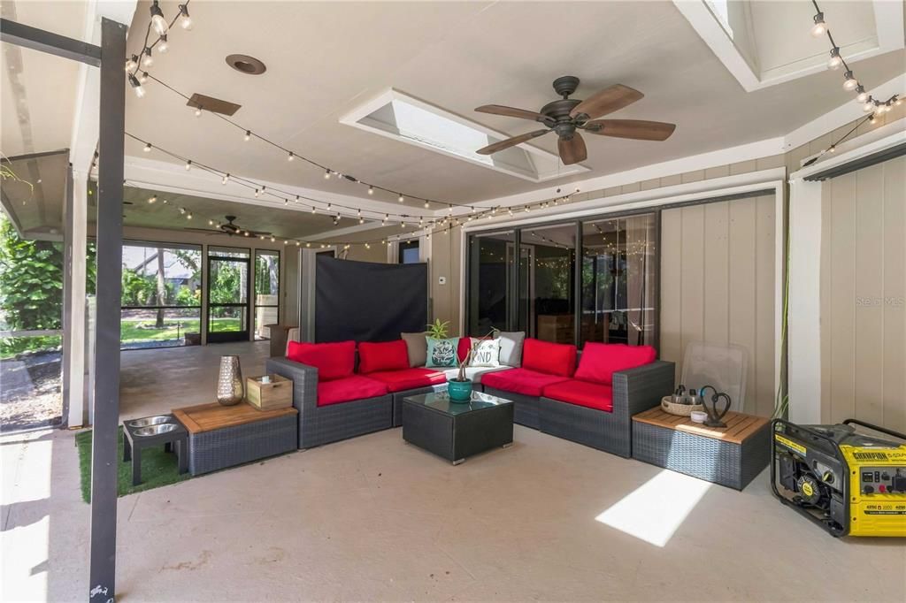 For Sale: $959,900 (5 beds, 4 baths, 3058 Square Feet)