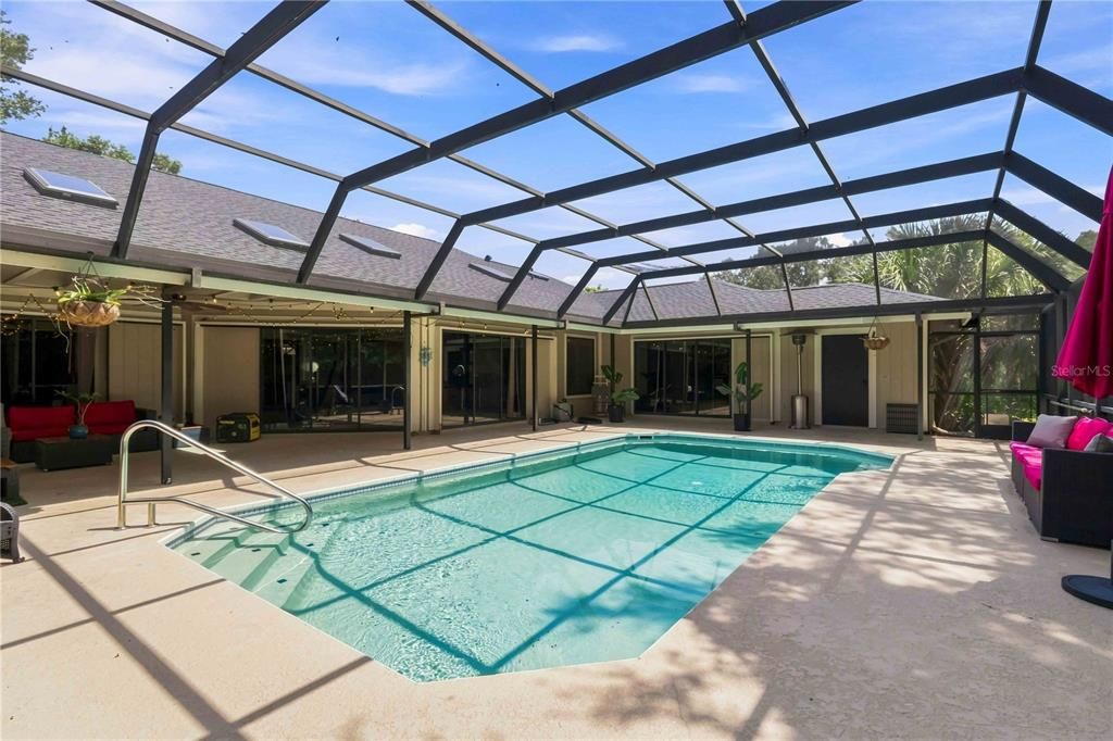 For Sale: $959,900 (5 beds, 4 baths, 3058 Square Feet)