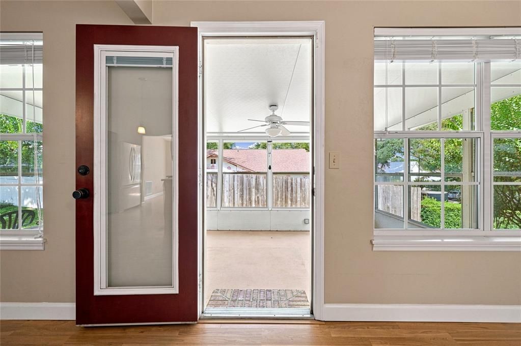 En Venta: $309,000 (3 camas, 2 baños, 1531 Pies cuadrados)