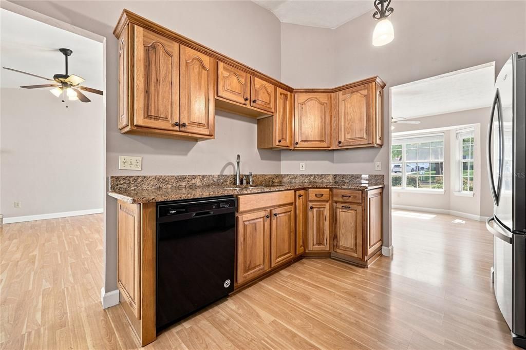En Venta: $309,000 (3 camas, 2 baños, 1531 Pies cuadrados)