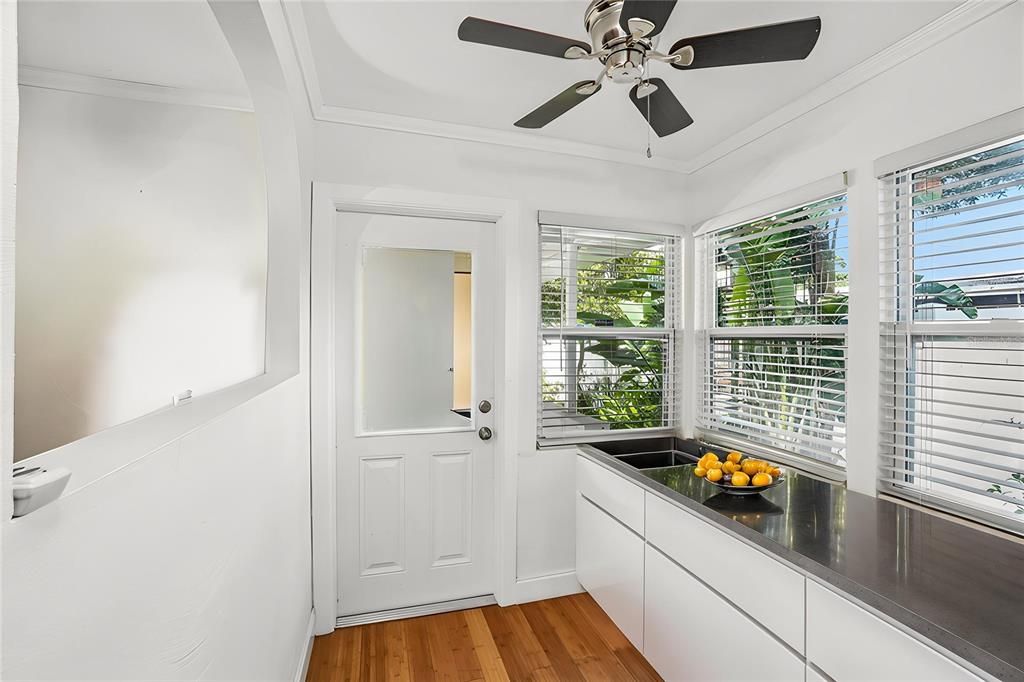 For Sale: $460,000 (3 beds, 2 baths, 1475 Square Feet)
