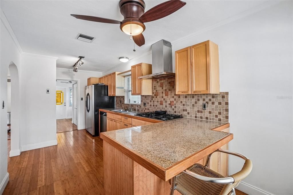 For Sale: $460,000 (3 beds, 2 baths, 1475 Square Feet)