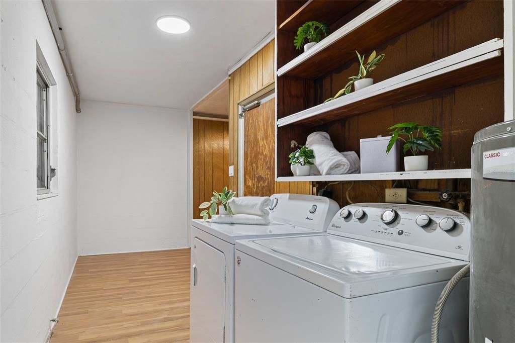 For Sale: $349,000 (3 beds, 2 baths, 1825 Square Feet)