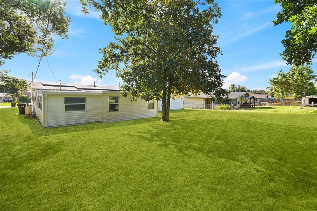For Sale: $349,000 (3 beds, 2 baths, 1825 Square Feet)