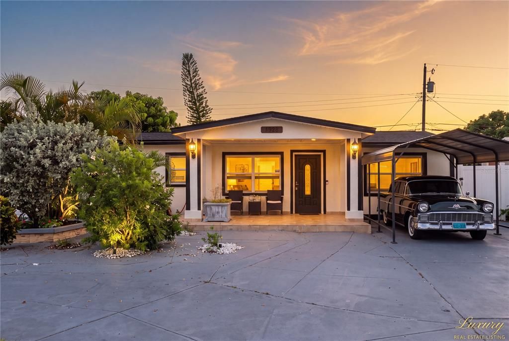 For Sale: $485,000 (5 beds, 3 baths, 1669 Square Feet)