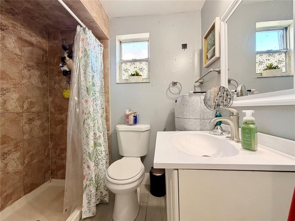 For Sale: $485,000 (5 beds, 3 baths, 1669 Square Feet)
