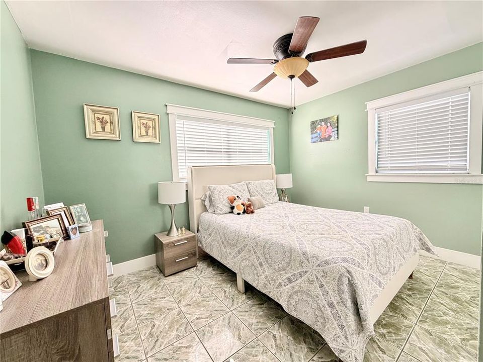 For Sale: $485,000 (5 beds, 3 baths, 1669 Square Feet)