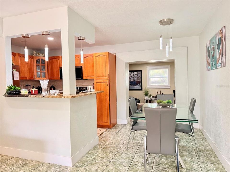 For Sale: $485,000 (5 beds, 3 baths, 1669 Square Feet)