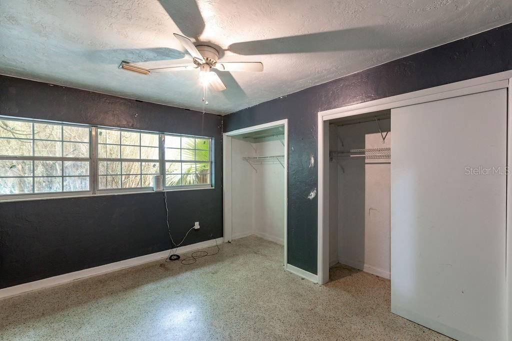 En Venta: $340,000 (3 camas, 2 baños, 2033 Pies cuadrados)