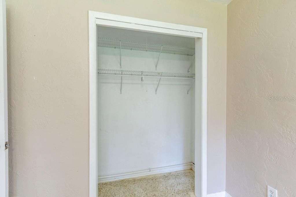 En Venta: $340,000 (3 camas, 2 baños, 2033 Pies cuadrados)