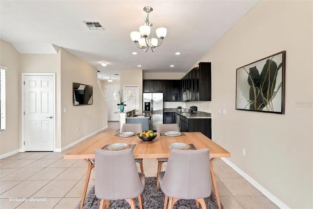En Venta: $300,000 (3 camas, 2 baños, 1692 Pies cuadrados)