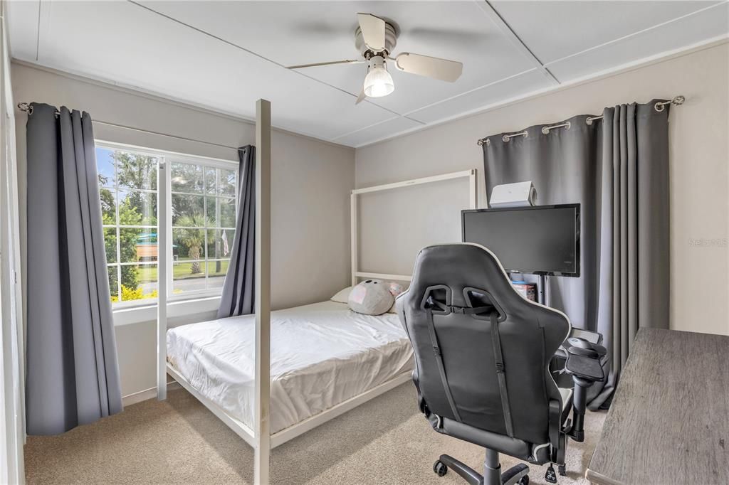 For Sale: $240,000 (3 beds, 2 baths, 895 Square Feet)
