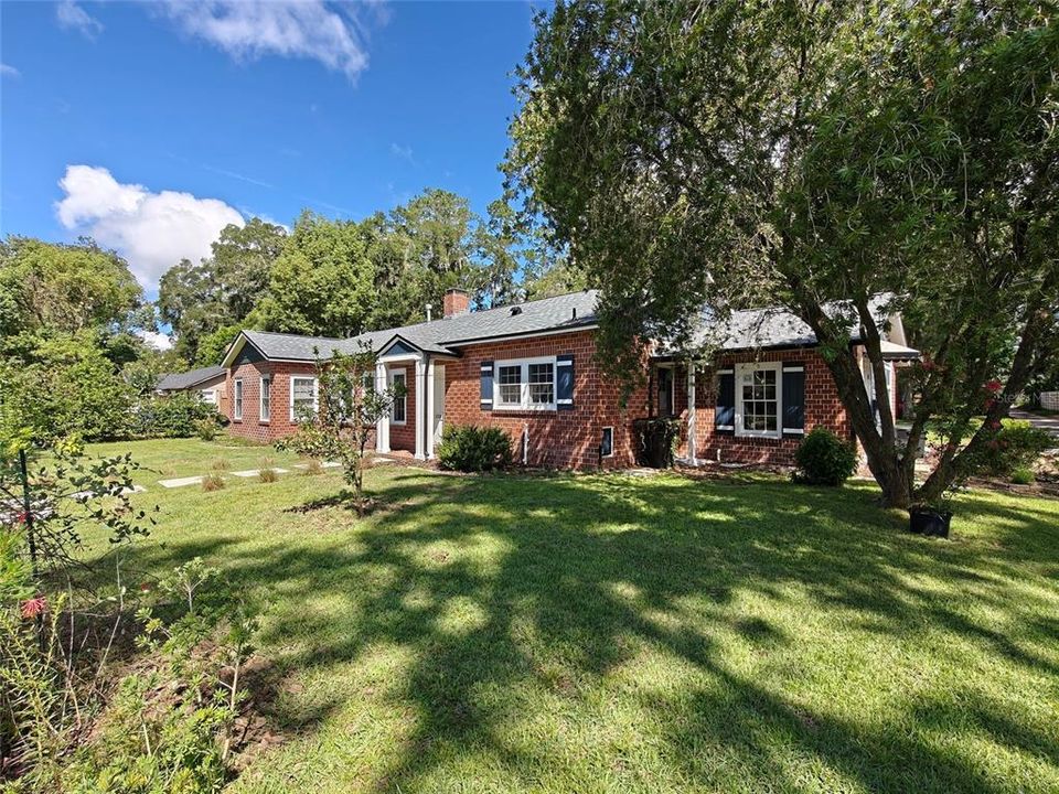 En Venta: $525,500 (4 camas, 3 baños, 2026 Pies cuadrados)