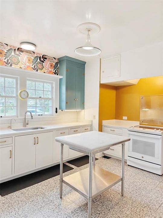 En Venta: $525,500 (4 camas, 3 baños, 2026 Pies cuadrados)