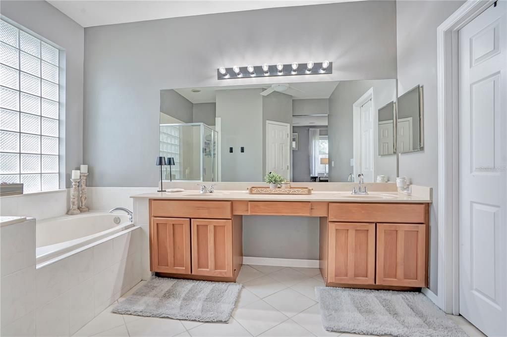For Sale: $525,000 (3 beds, 2 baths, 2317 Square Feet)