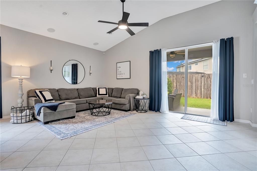 For Sale: $525,000 (3 beds, 2 baths, 2317 Square Feet)