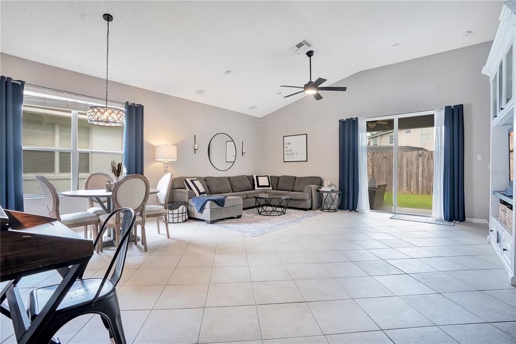 For Sale: $525,000 (3 beds, 2 baths, 2317 Square Feet)