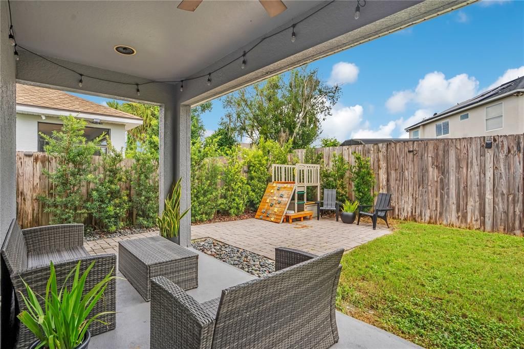 For Sale: $525,000 (3 beds, 2 baths, 2317 Square Feet)