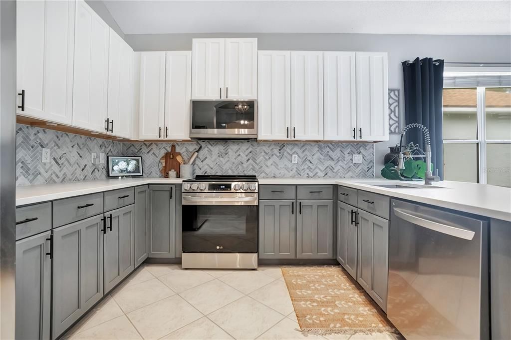 For Sale: $525,000 (3 beds, 2 baths, 2317 Square Feet)