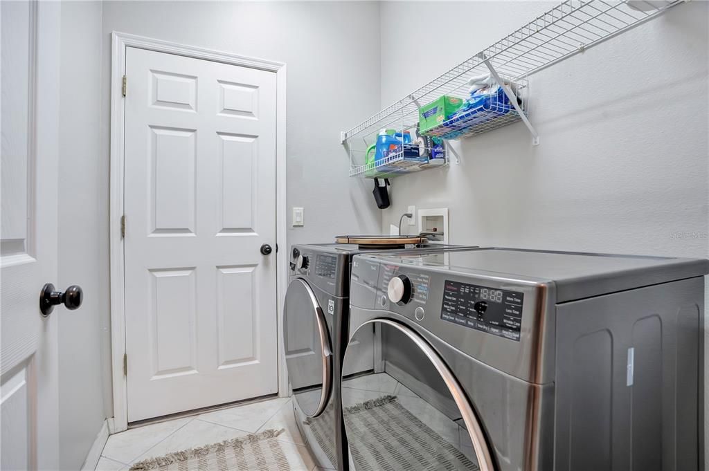 For Sale: $525,000 (3 beds, 2 baths, 2317 Square Feet)