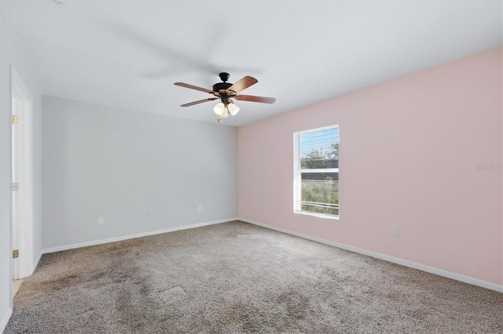 For Sale: $250,000 (3 beds, 2 baths, 1641 Square Feet)