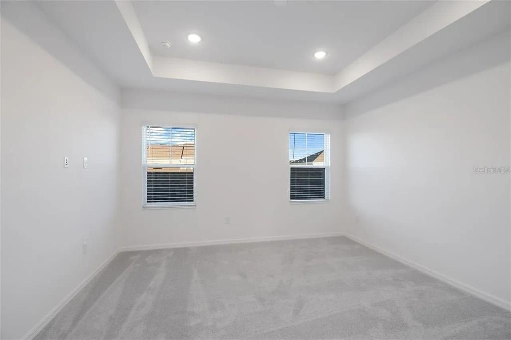 For Sale: $435,000 (3 beds, 3 baths, 2024 Square Feet)