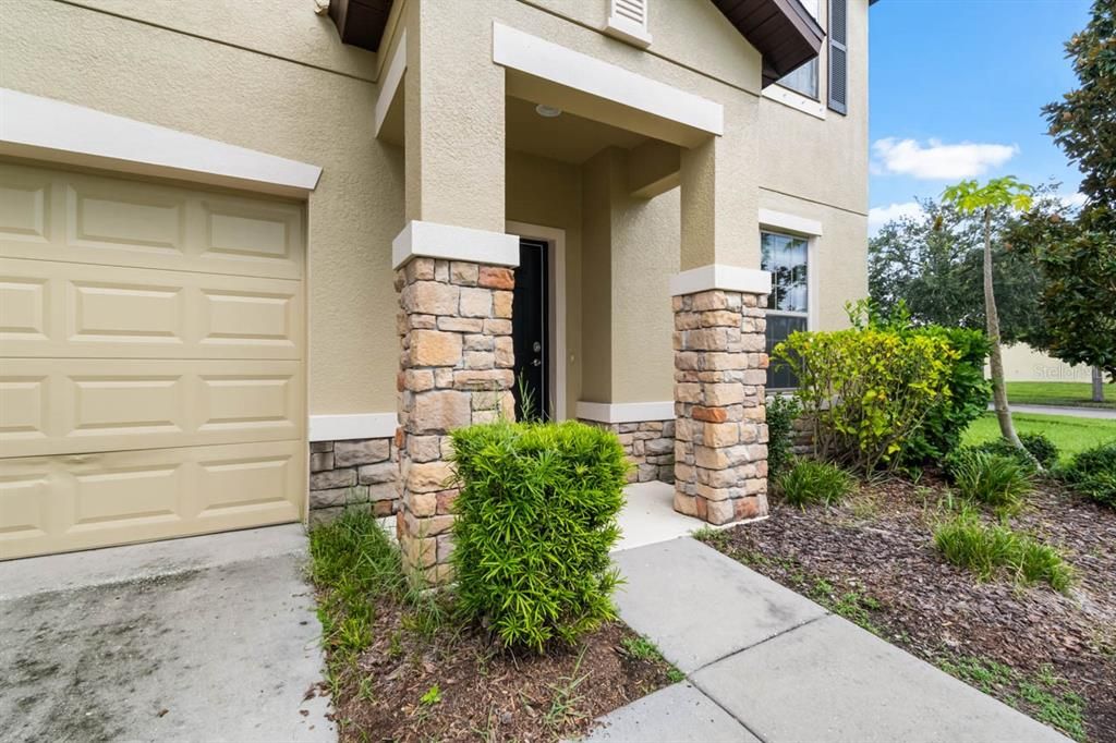 For Sale: $450,000 (5 beds, 3 baths, 2638 Square Feet)
