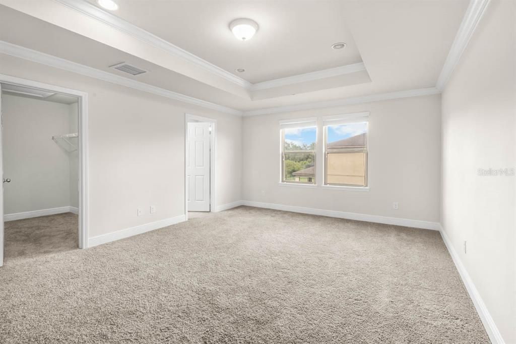 For Sale: $450,000 (5 beds, 3 baths, 2638 Square Feet)