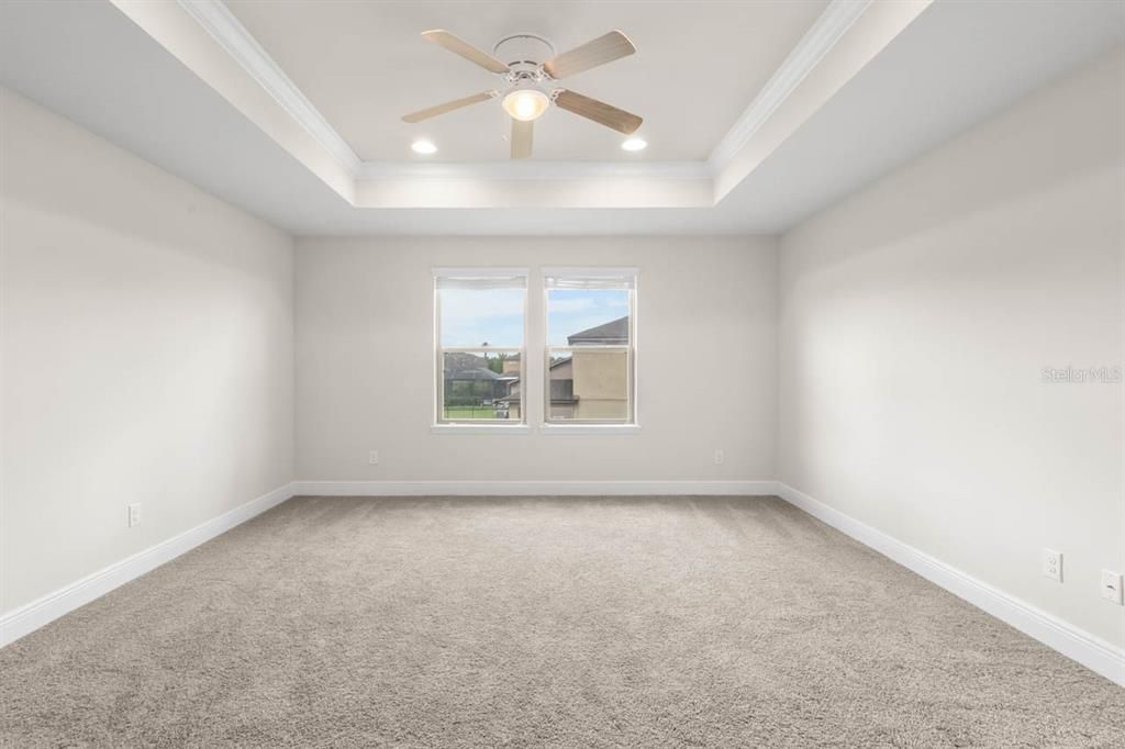 For Sale: $450,000 (5 beds, 3 baths, 2638 Square Feet)