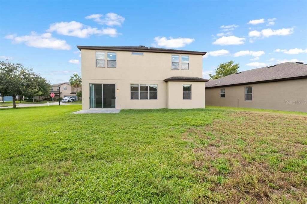 For Sale: $450,000 (5 beds, 3 baths, 2638 Square Feet)