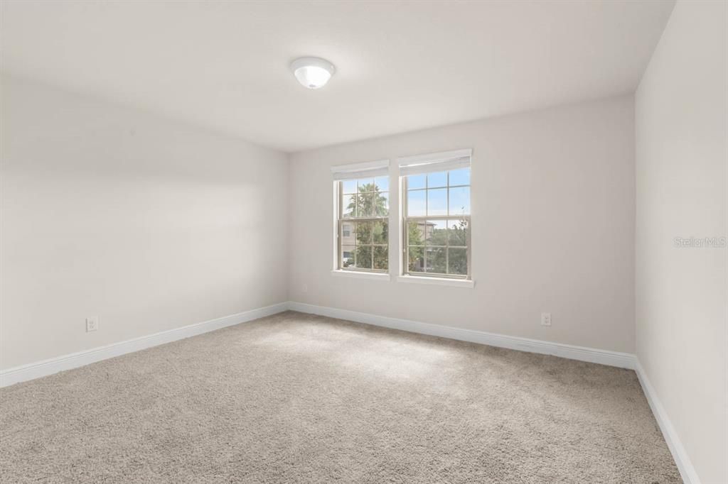 For Sale: $450,000 (5 beds, 3 baths, 2638 Square Feet)