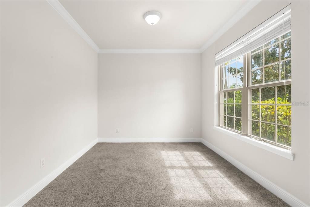 For Sale: $450,000 (5 beds, 3 baths, 2638 Square Feet)