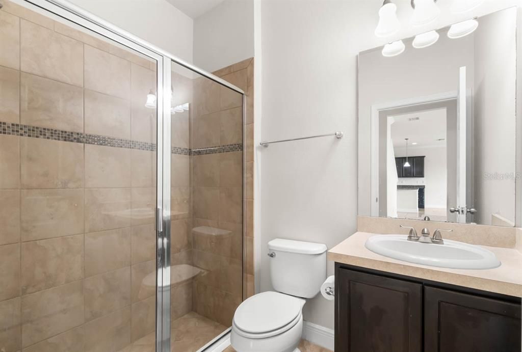 For Sale: $450,000 (5 beds, 3 baths, 2638 Square Feet)