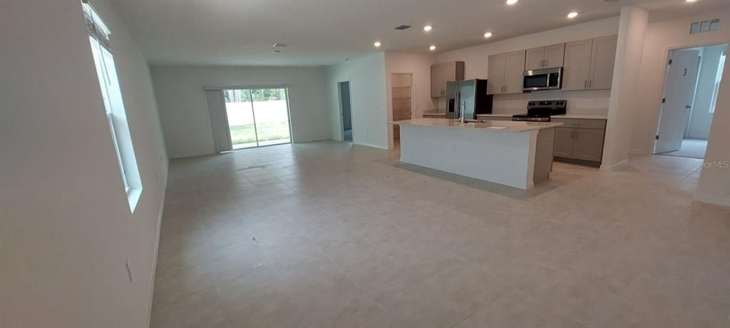 В аренду: $2,495 (4 спален, 3 ванн, 2106 Квадратных фут)