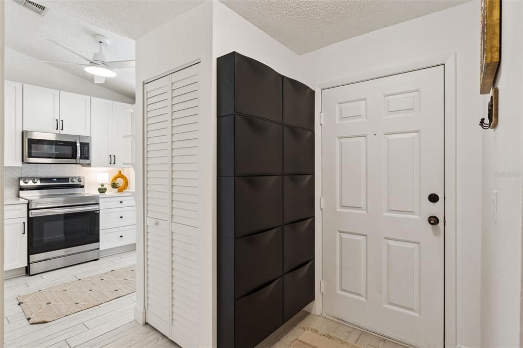 En Venta: $269,000 (3 camas, 2 baños, 1126 Pies cuadrados)