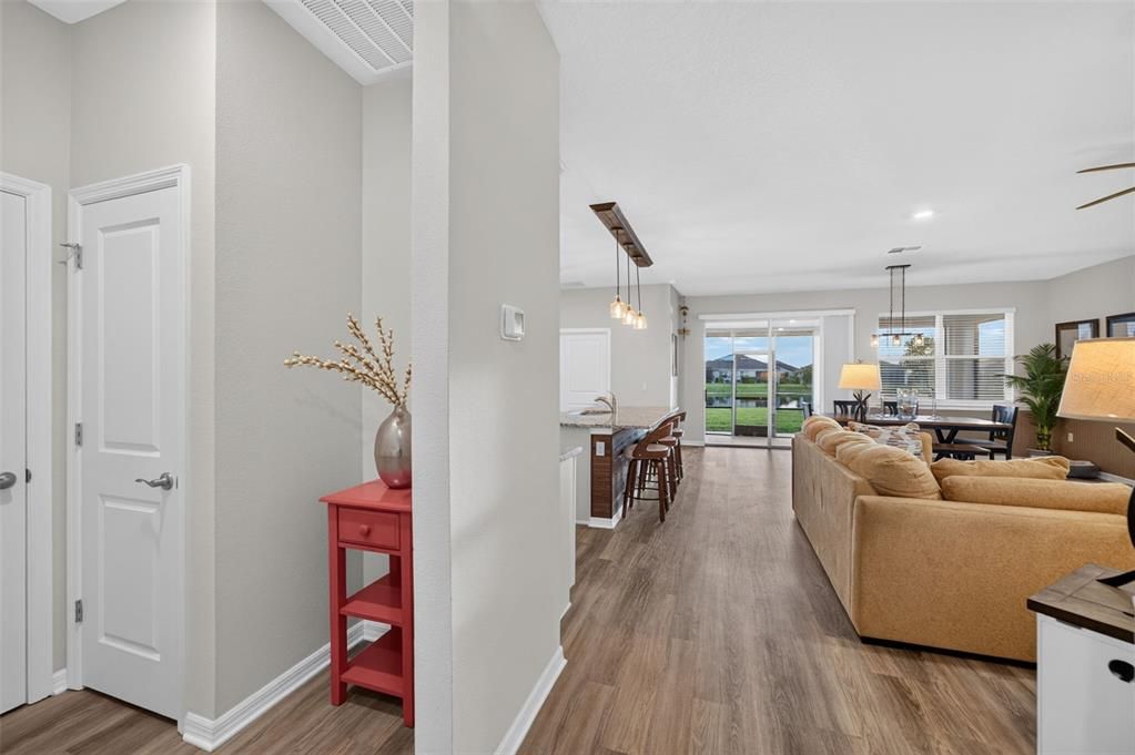 En Venta: $499,000 (3 camas, 2 baños, 1816 Pies cuadrados)